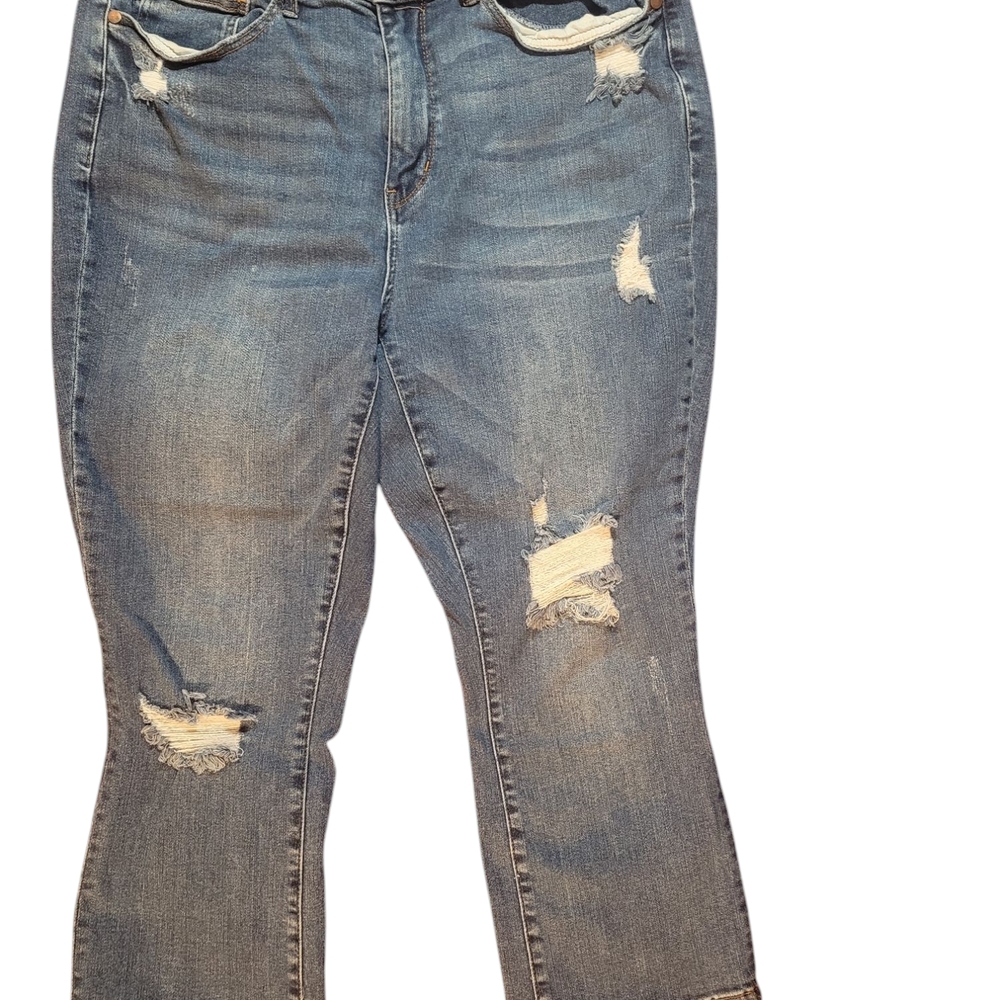 Judy Blue Women's Distressed Blue Jeans Capri Length
